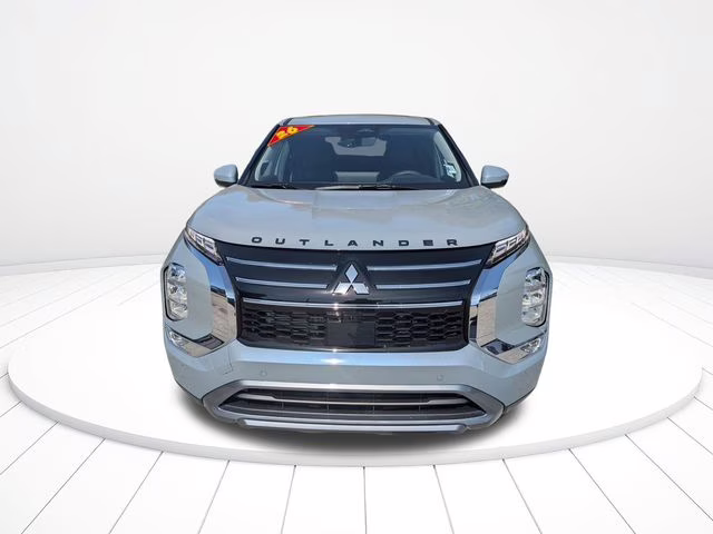 2026 Gray Mitsubishi Outlander SE FWD SUV