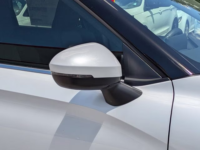 2026 White Diamond Mitsubishi Outlander ES AWD SUV