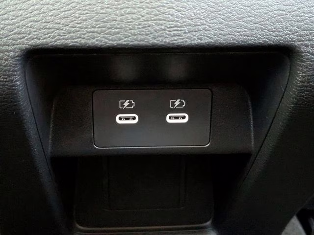 2026 White Diamond Mitsubishi Outlander ES AWD SUV