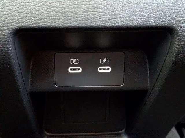 2026 White Diamond Mitsubishi Outlander ES AWD SUV