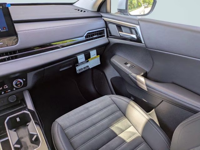 2026 White Diamond Mitsubishi Outlander ES AWD SUV