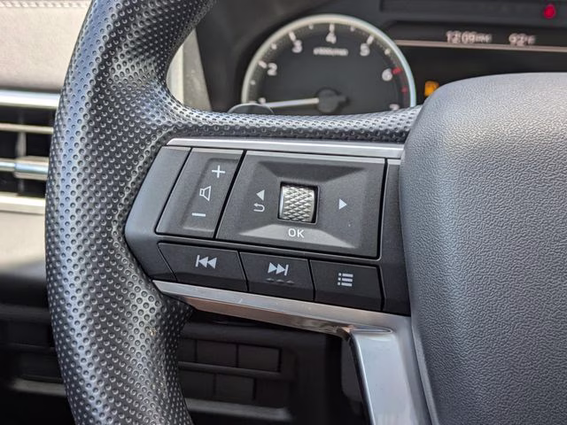 2026 White Diamond Mitsubishi Outlander ES AWD SUV