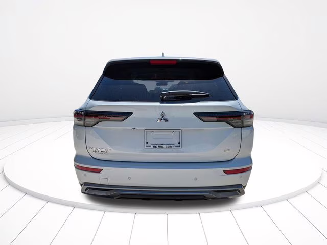 2026 White Diamond Mitsubishi Outlander ES AWD SUV
