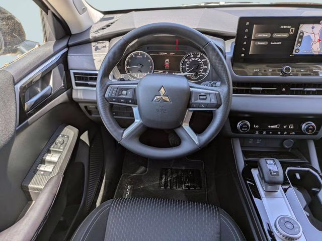 2026 Labrador Black Pearl Mitsubishi Outlander ES FWD SUV