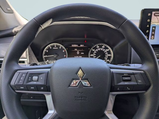 2026 Labrador Black Pearl Mitsubishi Outlander ES FWD SUV