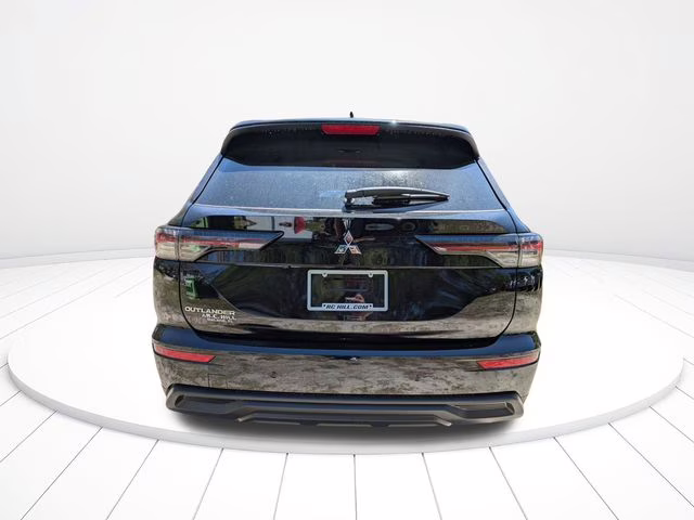 2026 Labrador Black Pearl Mitsubishi Outlander ES FWD SUV