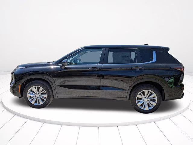 2026 Labrador Black Pearl Mitsubishi Outlander ES FWD SUV