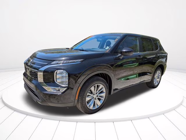 2026 Labrador Black Pearl Mitsubishi Outlander ES FWD SUV