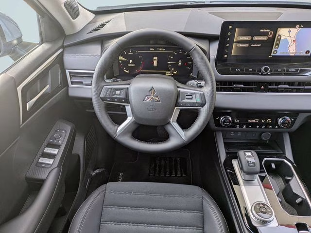 2026 Gray Mitsubishi Outlander SE FWD SUV