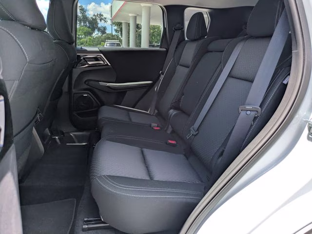 2026 White Diamond Mitsubishi Outlander ES AWD SUV