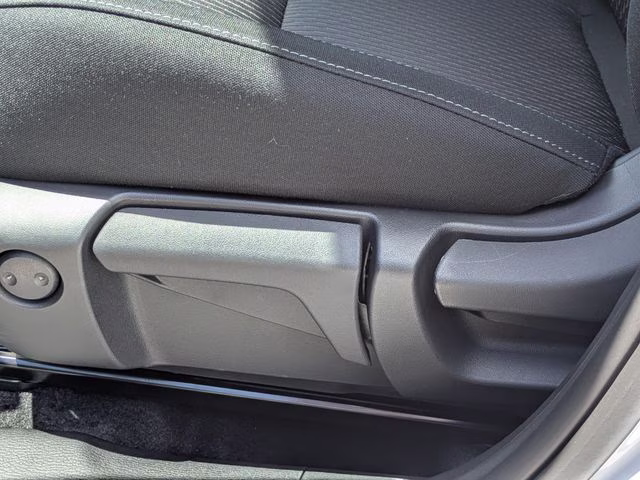 2026 White Diamond Mitsubishi Outlander ES AWD SUV