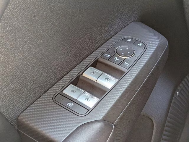 2026 White Diamond Mitsubishi Outlander ES AWD SUV