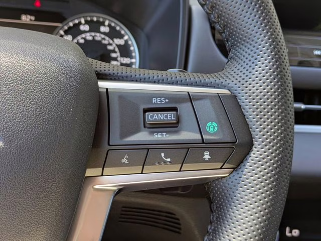 2026 White Diamond Mitsubishi Outlander ES AWD SUV