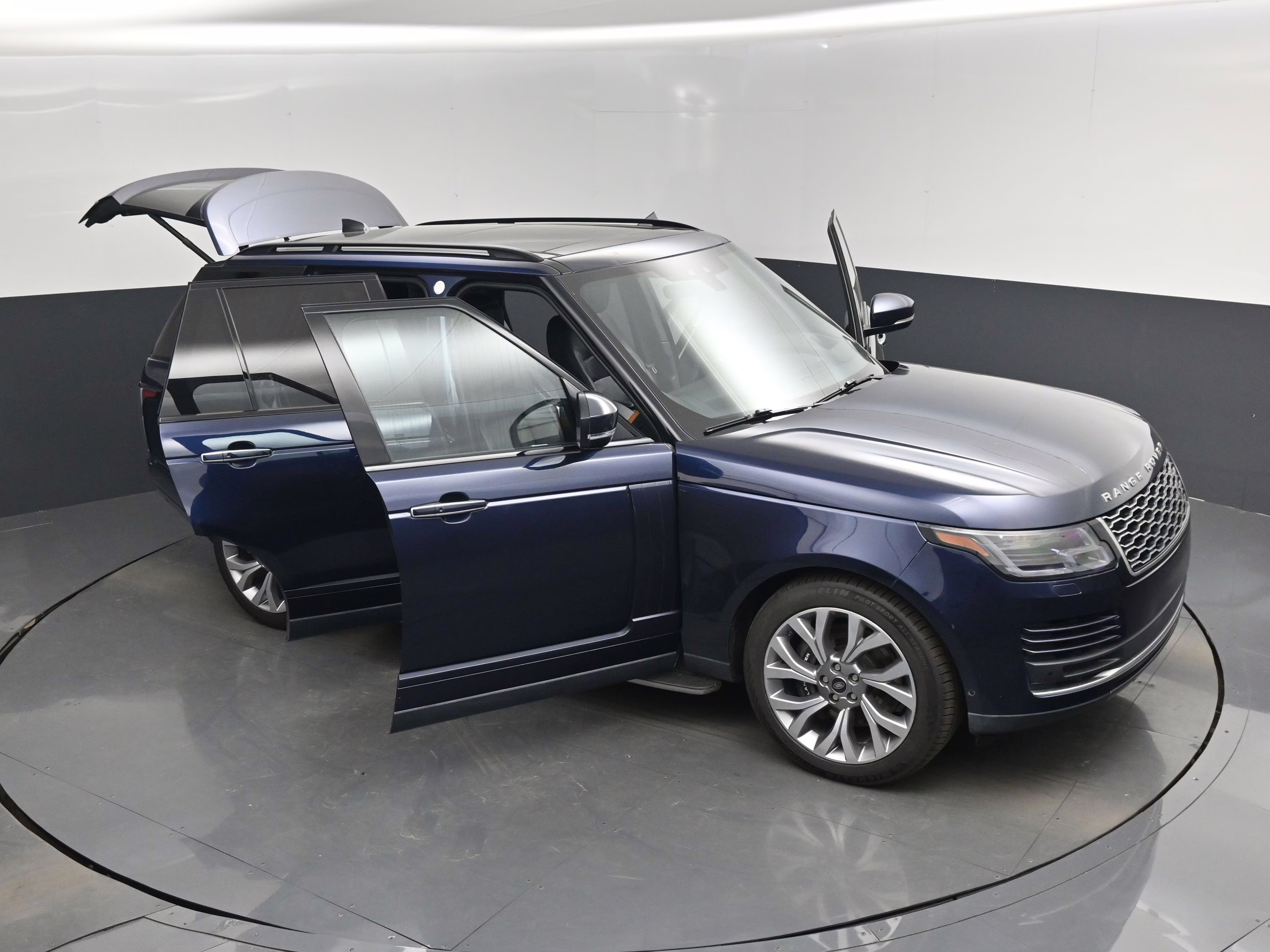 2019 Loire Blue Metallic Land Rover Range Rover 5.0L V8 Supercharged Autobiography 4X4 SUV