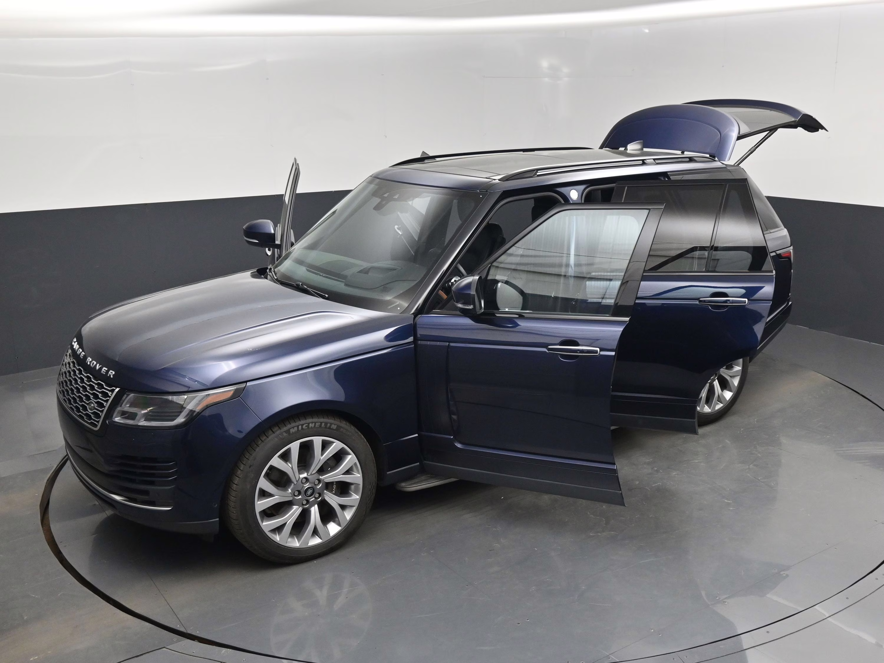 2019 Loire Blue Metallic Land Rover Range Rover 5.0L V8 Supercharged Autobiography 4X4 SUV