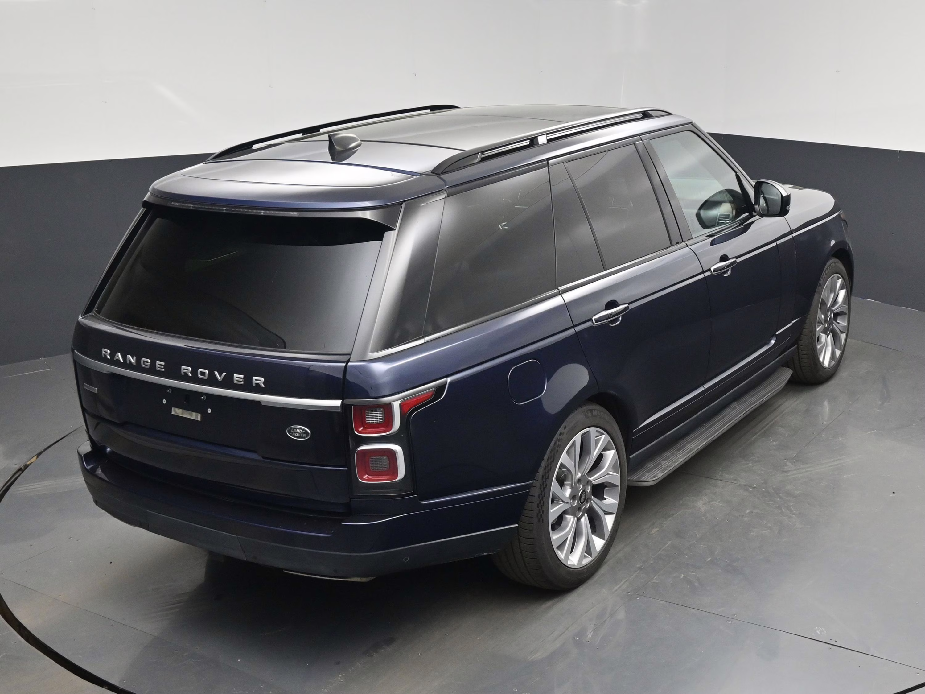 2019 Loire Blue Metallic Land Rover Range Rover 5.0L V8 Supercharged Autobiography 4X4 SUV