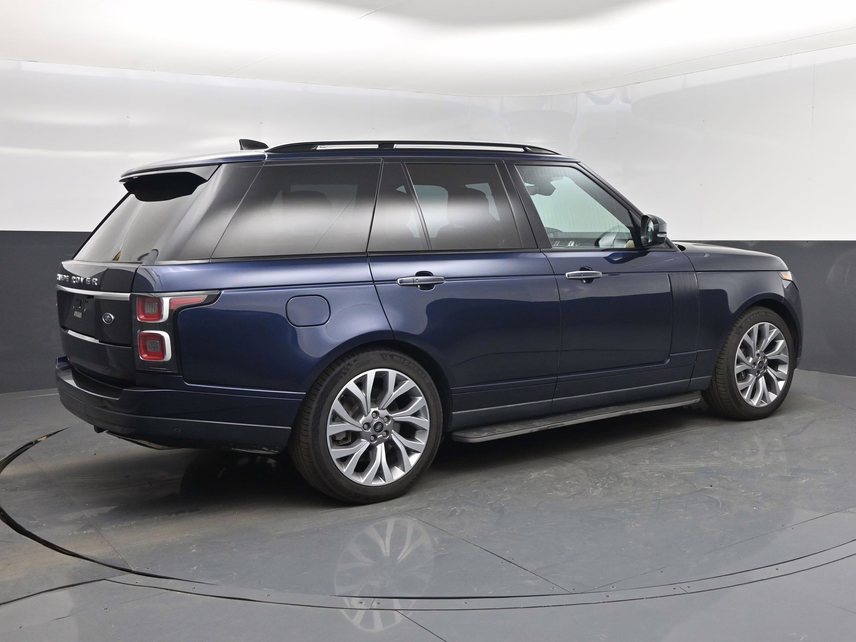 2019 Loire Blue Metallic Land Rover Range Rover 5.0L V8 Supercharged Autobiography 4X4 SUV