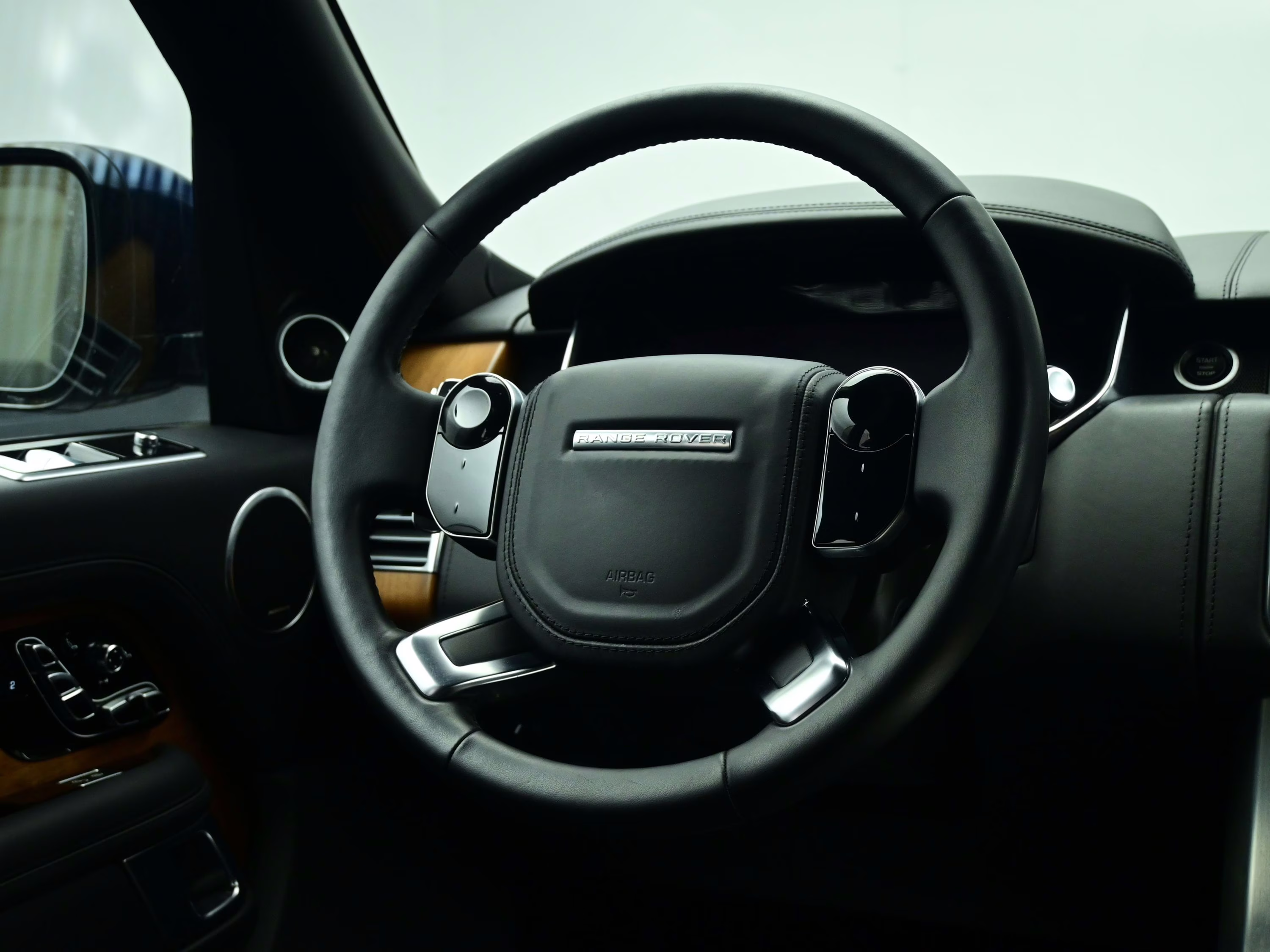 2019 Loire Blue Metallic Land Rover Range Rover 5.0L V8 Supercharged Autobiography 4X4 SUV