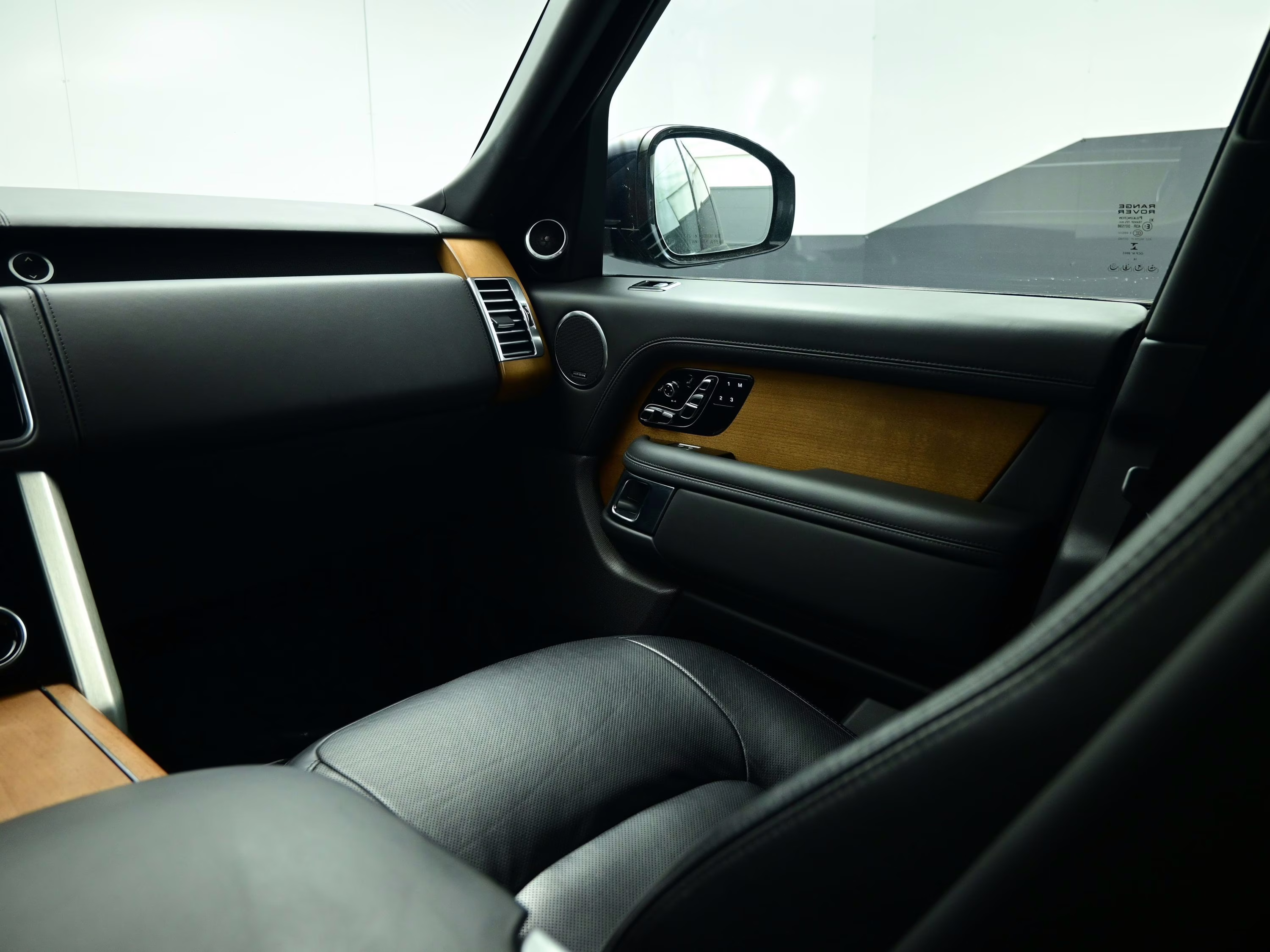 2019 Loire Blue Metallic Land Rover Range Rover 5.0L V8 Supercharged Autobiography 4X4 SUV