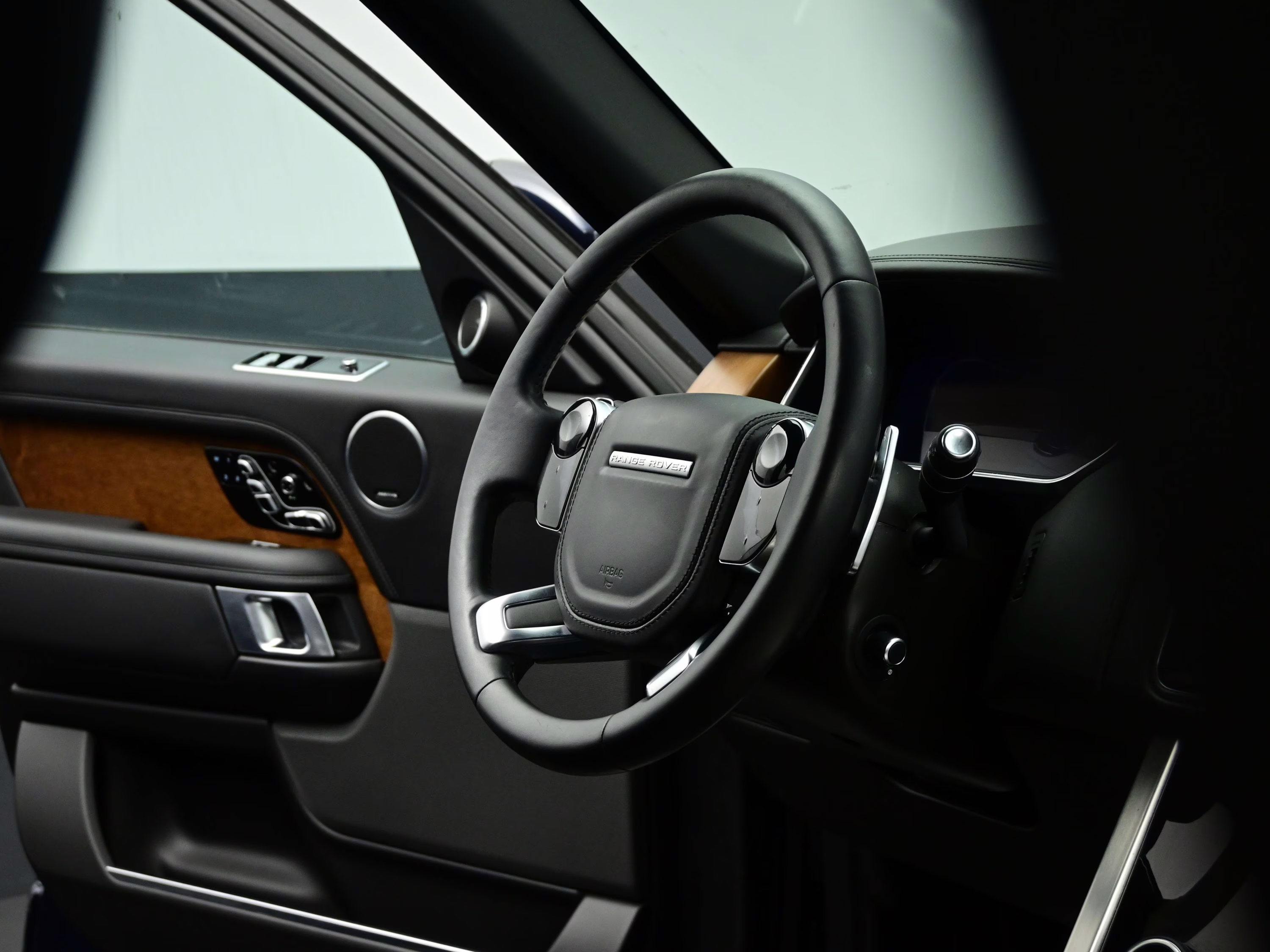 2019 Loire Blue Metallic Land Rover Range Rover 5.0L V8 Supercharged Autobiography 4X4 SUV