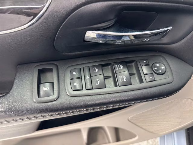 2013 Crystal Blue Pearlcoat Chrysler Town & Country Touring FWD Van