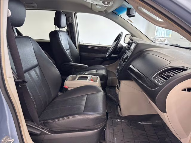 2013 Crystal Blue Pearlcoat Chrysler Town & Country Touring FWD Van