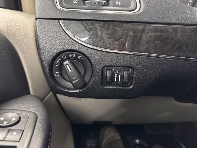 2013 Crystal Blue Pearlcoat Chrysler Town & Country Touring FWD Van