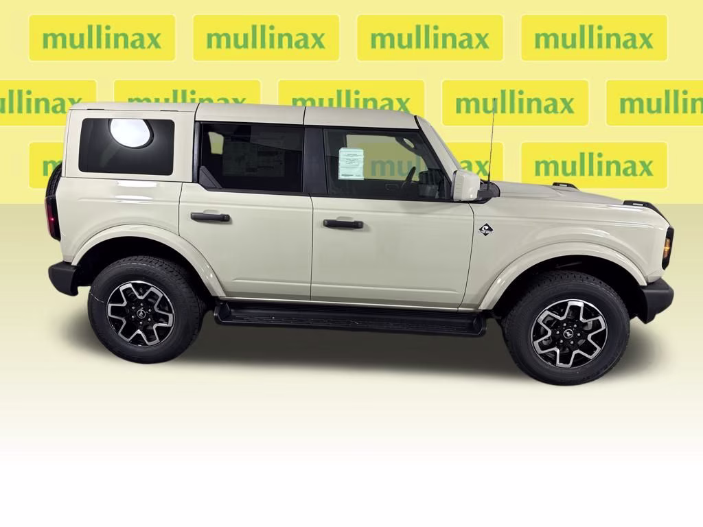 2026 Desert Sand Ford Bronco Outer Banks 4X4 SUV