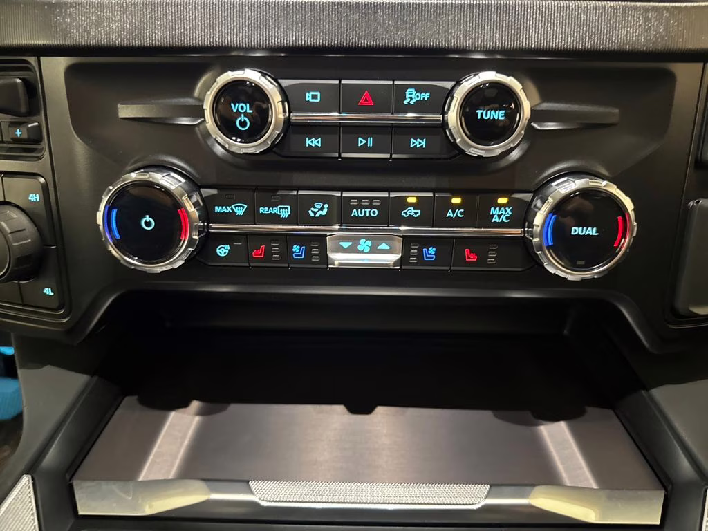 2026 Avalanche Ford Super Duty F-250 SRW Platinum 4X4 Truck