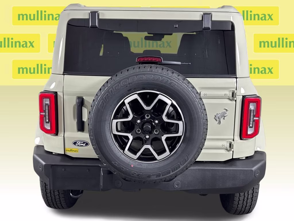 2026 Desert Sand Ford Bronco Outer Banks 4X4 SUV