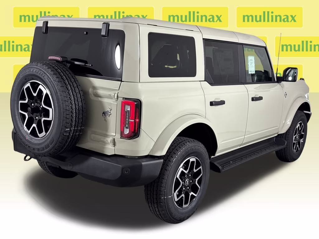 2026 Desert Sand Ford Bronco Outer Banks 4X4 SUV