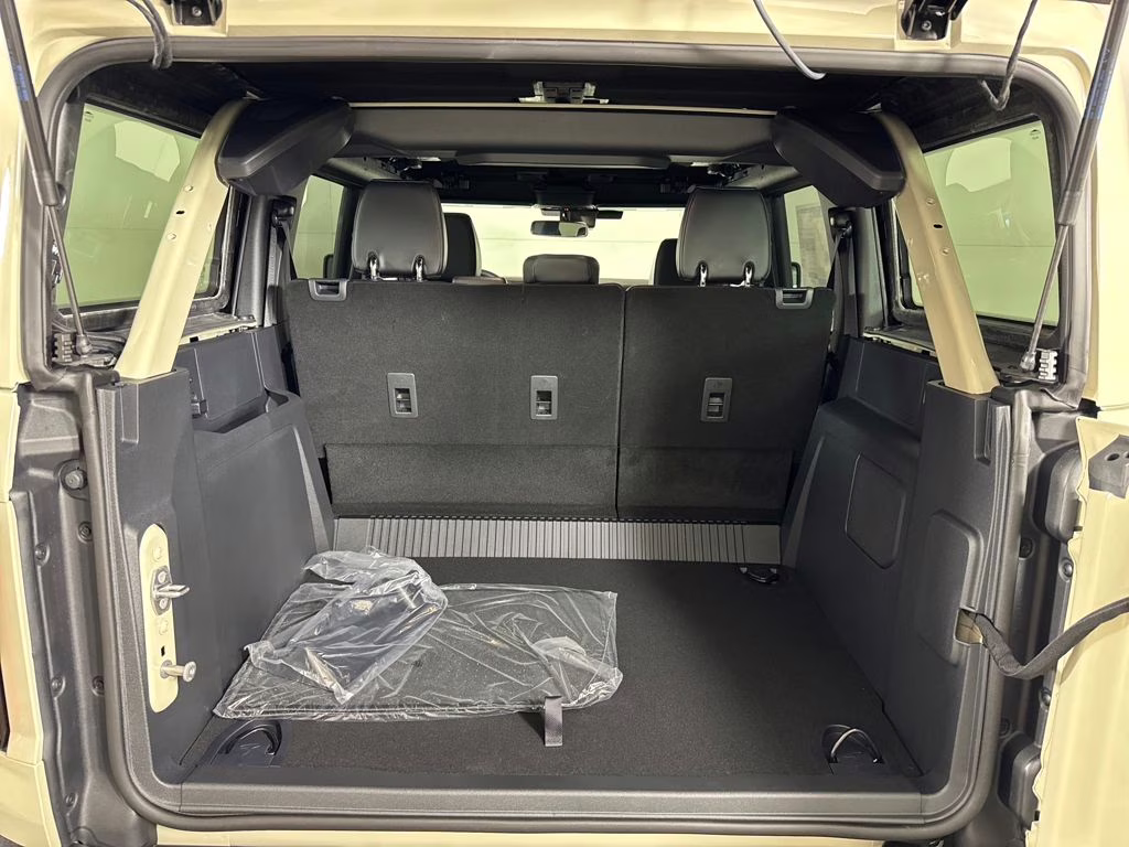 2026 Desert Sand Ford Bronco Outer Banks 4X4 SUV