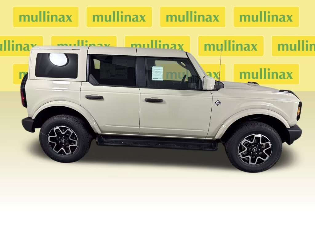 2026 Desert Sand Ford Bronco Outer Banks 4X4 SUV