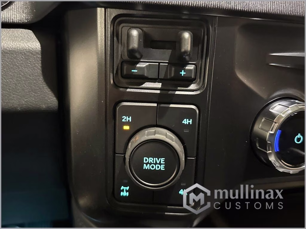 2026 Avalanche Ford Super Duty F-250 SRW Platinum 4X4 Truck