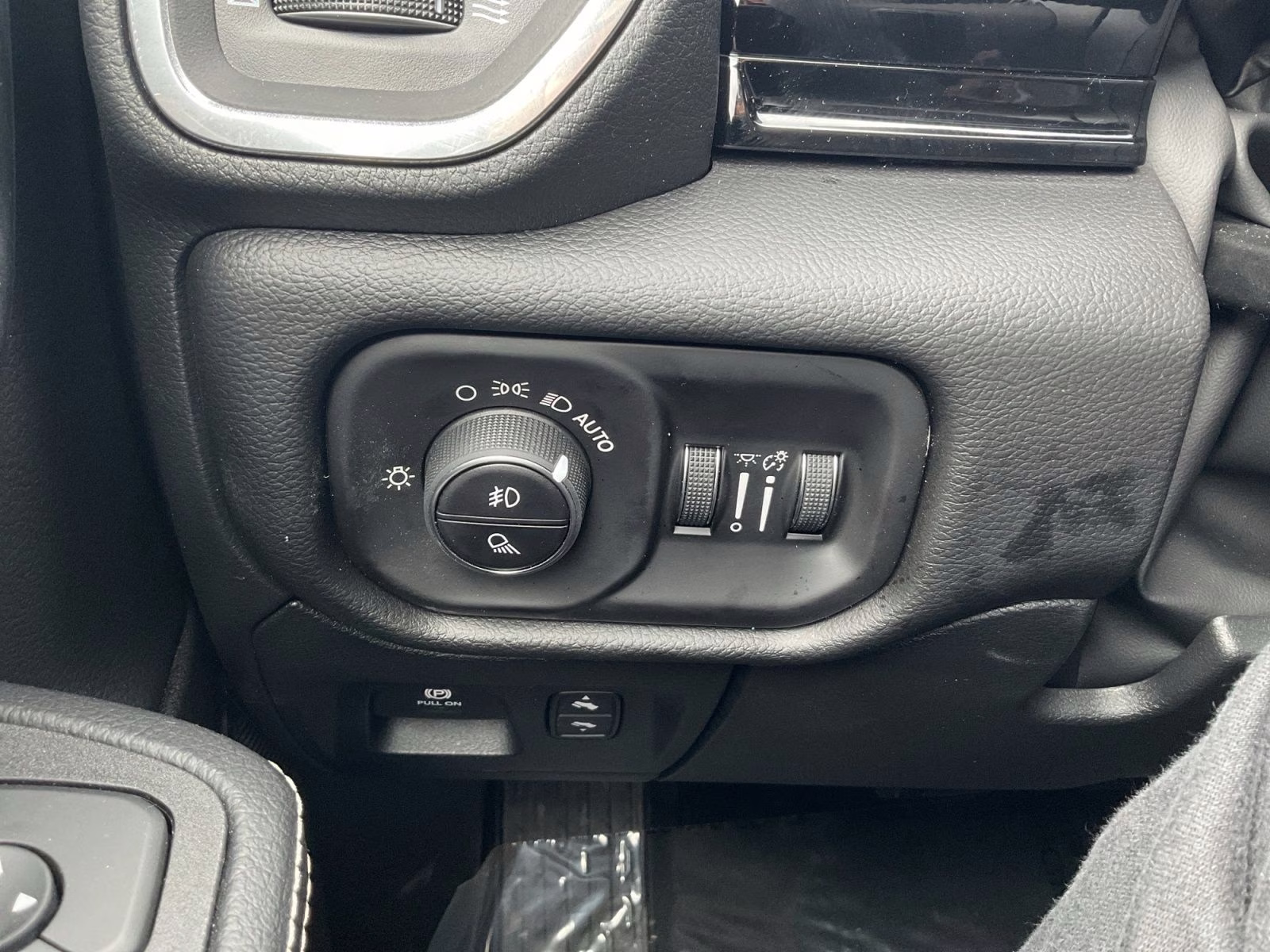 2026 Granite Crystal Metallic Clearcoat Ram 1500 Laramie 4X4 Truck