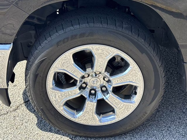 2022 Diamond Black Crystal Pearlcoat Ram 1500 Big Horn RWD Truck