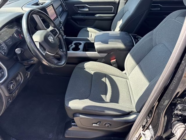 2022 Diamond Black Crystal Pearlcoat Ram 1500 Big Horn RWD Truck