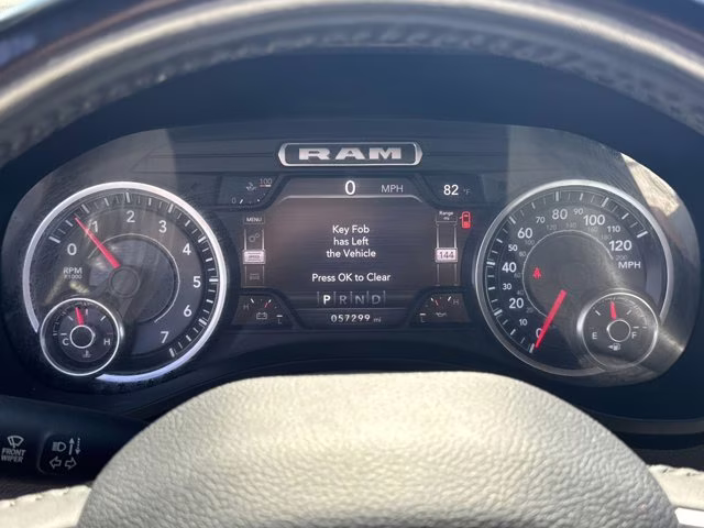 2022 Diamond Black Crystal Pearlcoat Ram 1500 Big Horn RWD Truck