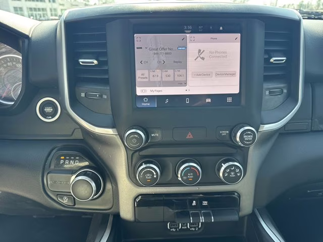 2022 Diamond Black Crystal Pearlcoat Ram 1500 Big Horn RWD Truck