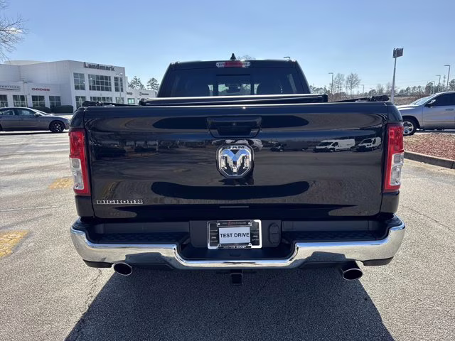 2022 Diamond Black Crystal Pearlcoat Ram 1500 Big Horn RWD Truck