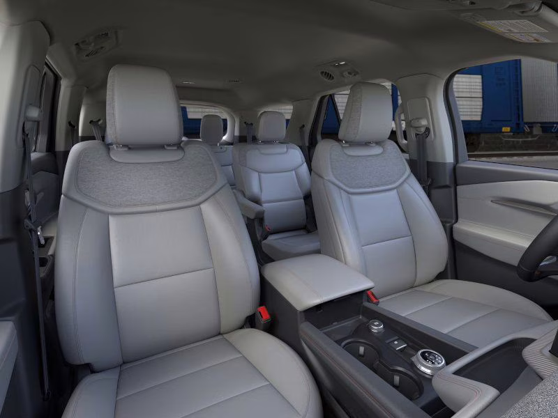 2026 Star White Metallic Tri-Coat Ford Explorer Active RWD SUV