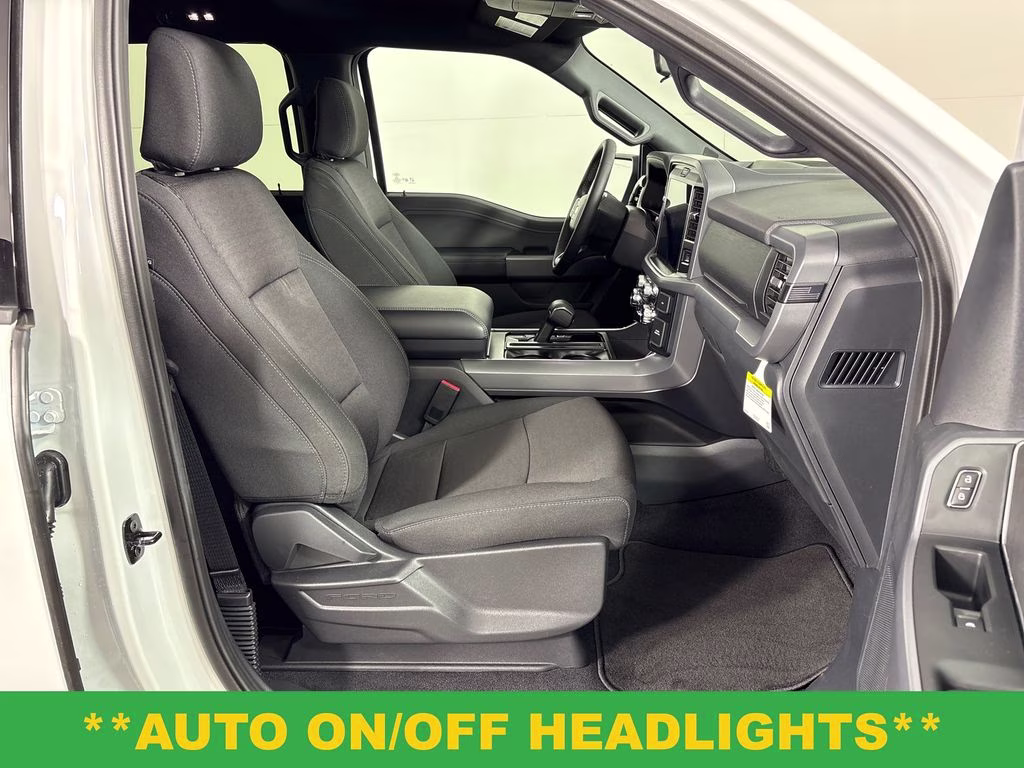 2026 Oxford White Ford F-150 XLT RWD Truck