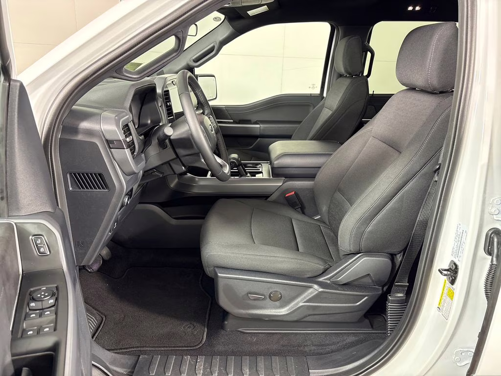 2026 Oxford White Ford F-150 XLT RWD Truck