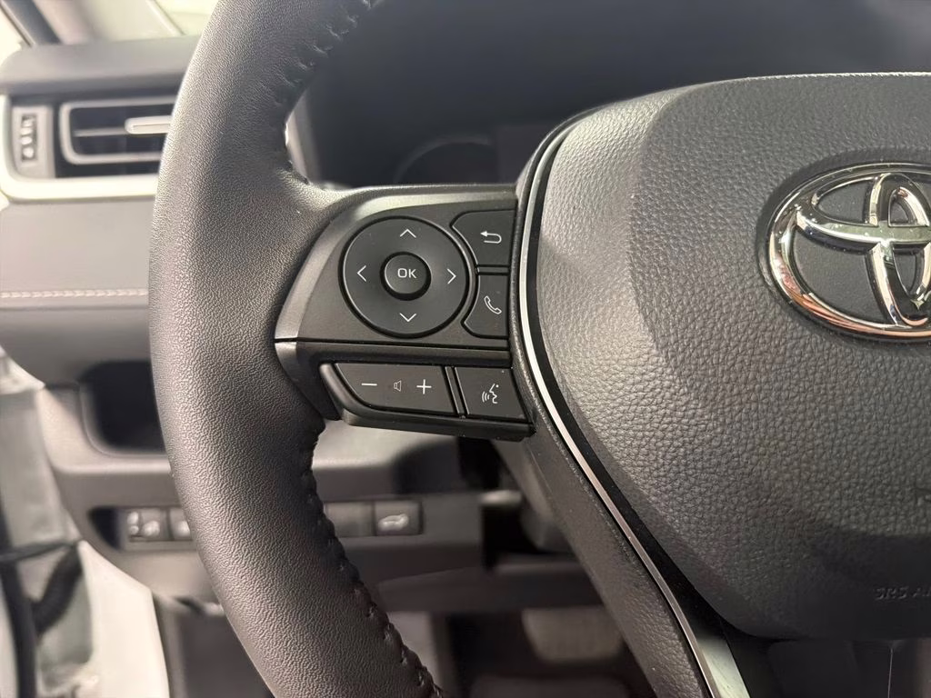 2025 Wind Chill Pearl Toyota RAV4 XLE Premium FWD SUV