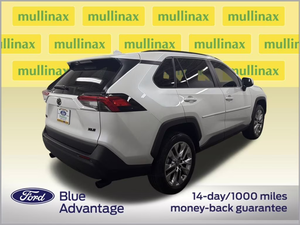 2025 Wind Chill Pearl Toyota RAV4 XLE Premium FWD SUV