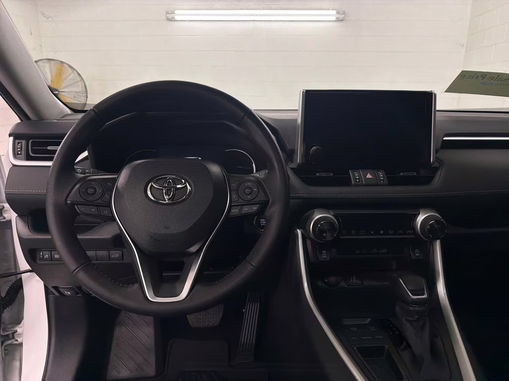 2025 Wind Chill Pearl Toyota RAV4 XLE Premium FWD SUV