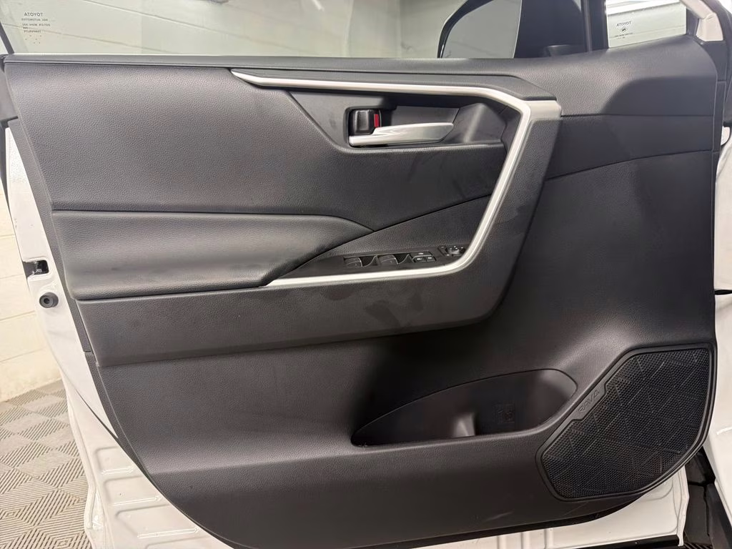 2025 Wind Chill Pearl Toyota RAV4 XLE Premium FWD SUV