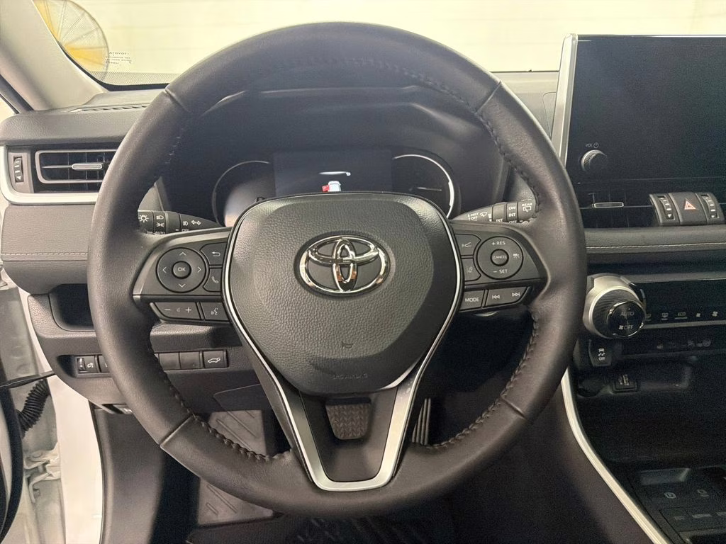 2025 Wind Chill Pearl Toyota RAV4 XLE Premium FWD SUV