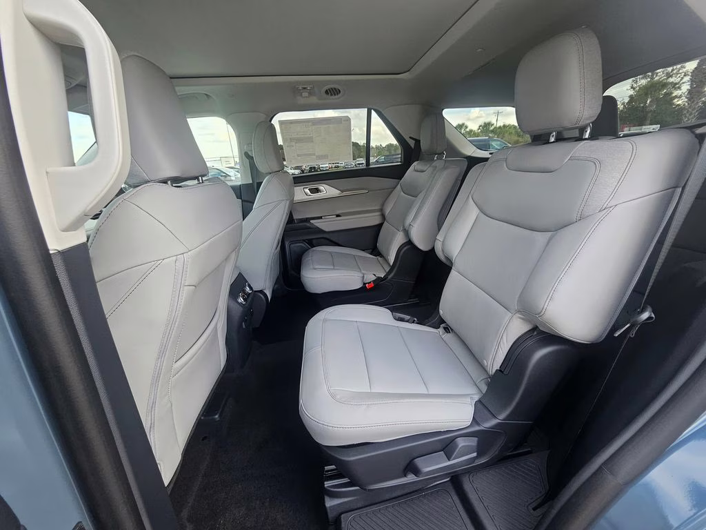 2026 Vapor Blue Metallic Ford Explorer Active 4X4 SUV