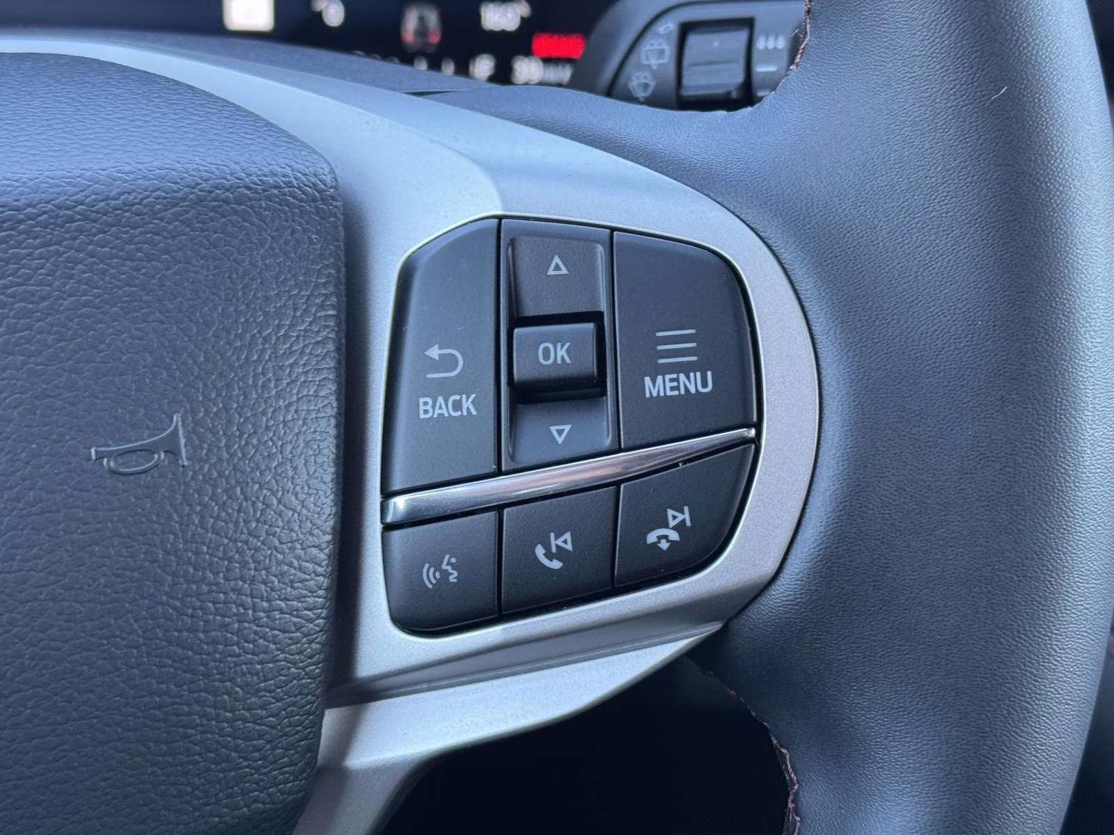 2026 Carbonized Gray Metallic Ford Explorer Active w/100A Pkg 4WD 4X4 SUV